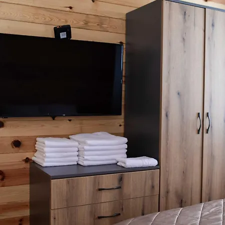 Crni Bor 1 Tara Lodge